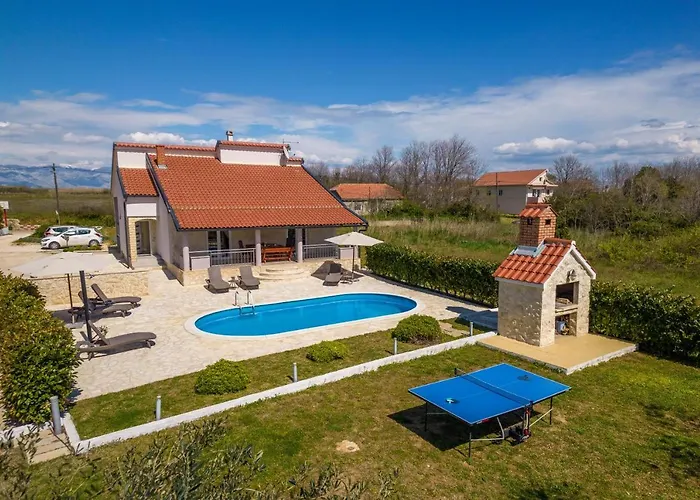 House Paula Привлака