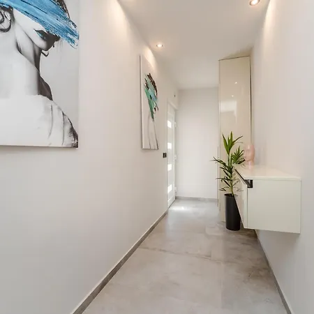 House Paula Sa Privatnim Grijanim Bazenom Na Mirnoj Lokacija Blizu Mora * Privlaka (Zadar)
