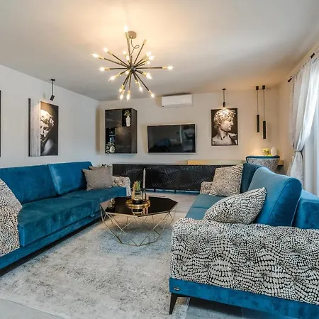House Paula Sa Privatnim Grijanim Bazenom Na Mirnoj Lokacija Blizu Mora