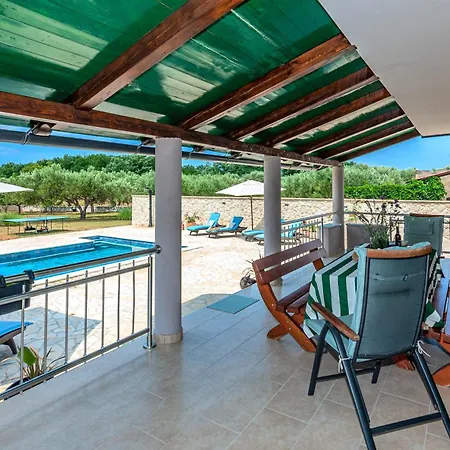 Vakantiehuis House Paula Sa Privatnim Grijanim Bazenom Na Mirnoj Lokacija Blizu Mora