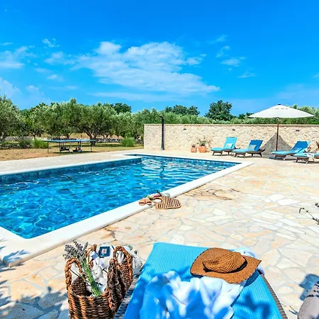 Vakantiehuis House Paula Sa Privatnim Grijanim Bazenom Na Mirnoj Lokacija Blizu Mora Privlaka (Zadar)