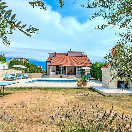 House Paula Sa Privatnim Grijanim Bazenom Na Mirnoj Lokacija Blizu Mora Vakantiehuis Privlaka (Zadar)