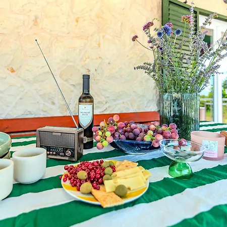 House Paula Sa Privatnim Grijanim Bazenom Na Mirnoj Lokacija Blizu Mora Privlaka (Zadar)