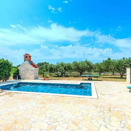 House Paula Sa Privatnim Grijanim Bazenom Na Mirnoj Lokacija Blizu Mora